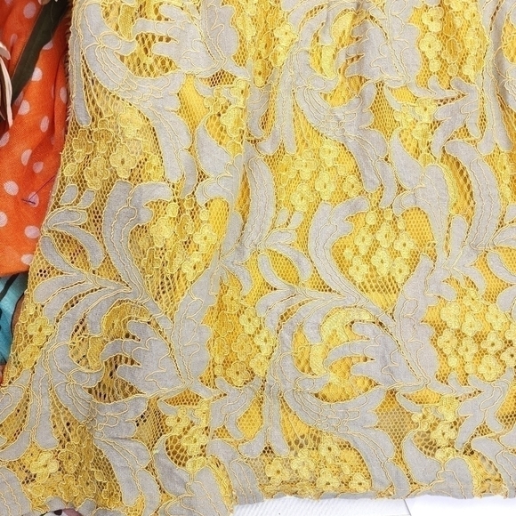 Me To Magic Beige Yellow Gold Lace Floral Embroidered Skirt Sz L - Picture 5 of 16